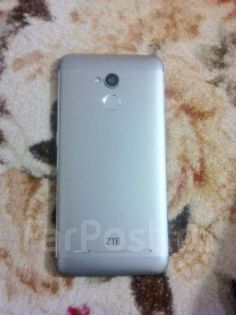 ZTE Blade V7 Lite. �/� ����
