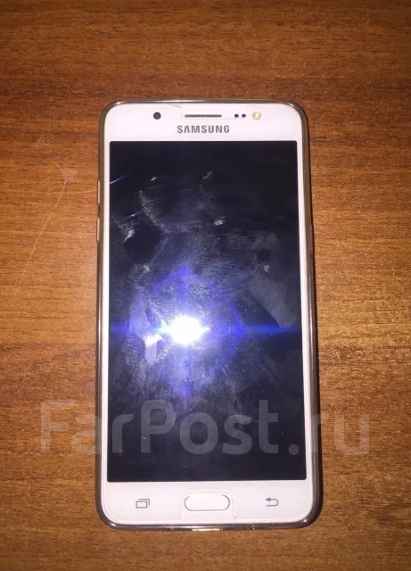 Samsung Galaxy J5 2016. �/� ����