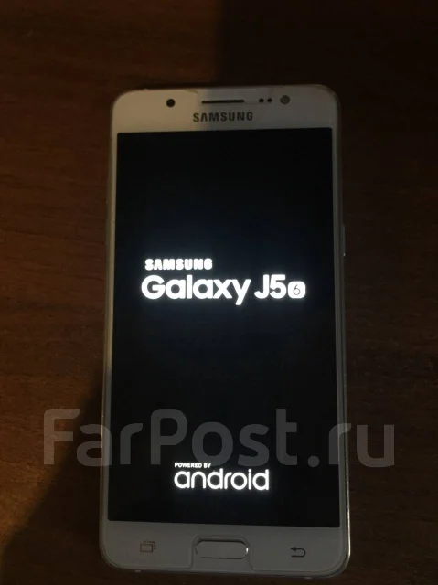 Samsung Galaxy J5 2016. �/� ����