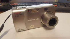 Olympus Camedia. ����� 4-� ��, ���: 3� ����