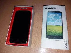 Lenovo S820. �/�