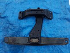 Балка под кпп. Subaru Forester, SG5, SG9, SG9L, SH5 Subaru Legacy, BE5, BH5, BL5, BL9, BLE, BM9, BM9LV, BP5, BP9, BPE Subaru Impreza, GD9, GDA, GE2, G...