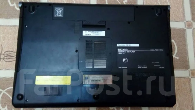Sony VAIO VPC-F13Z1R. 17", 1,7����, ��� 8 ��, ���� 450���, WiFi: 1, Bluetooth: 1, ����������� �� 2��. ����