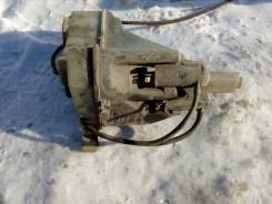 Бачок стеклоомывателя. Mitsubishi Lancer, CA1A, CA2A, CA3A, CA4A, CB1W, CB2A, CB2W, CB3A, CB4A, CB4W, CB5W, CB6A, CB7A, CB8A, CB8AR, CB8W, CC3A, CC4A...