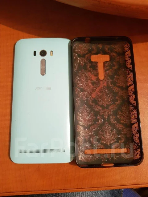 Asus ZenFone Selfie. �/� ����