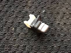 Кнопка стеклоподъемника. Honda Stepwgn, RF1, RF2