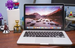 Apple MacBook Pro 13 2015 Early. 13.3", 2,7����, ��� 8 ��, ���� 128���, WiFi, Bluetooth, ����������� �� 12��. ����