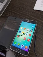 Samsung Galaxy Alpha. �/�