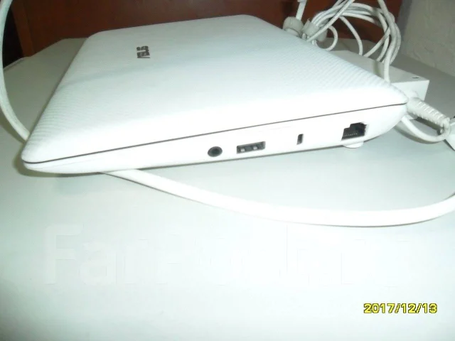 Asus Eee PC 1001PX. 11.1", 1,7����, ��� 1024 ��, ���� 150���, WiFi: 1, ����������� �� 3��. ����