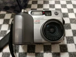 Olympus Camedia C-4000 Zoom. 4 - 4.9 ��, ���: 3� ����