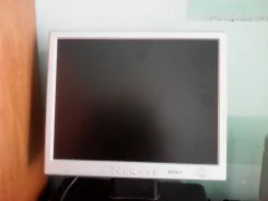Belinea. 15", ���������� �� (LCD)