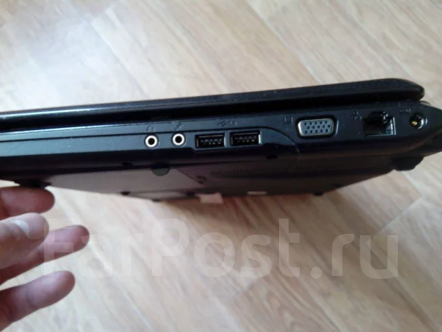 Asus K40AB. 14", 2,1����, ��� 2048 ��, ���� 250���, WiFi: 1, ����������� �� 1��. ����