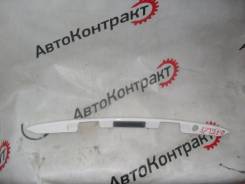 Декоративная планка багажник Toyota Avensis