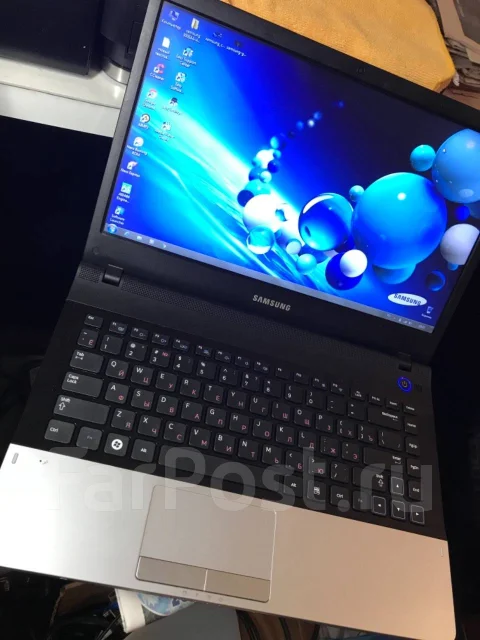 Samsung 300E4A. 14", 2,3����, ��� 3072 ��, ���� 250���, WiFi: 1, Bluetooth: 1, ����������� �� 4��. ����
