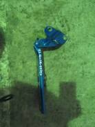 Крепление капота. Audi RS Q3, 8UB Audi Q3, 8UB, 8UG Двигатели: CTSA, CZGA, CZGB, ALZ, CCTA, CCZC, CFFA, CFFB, CFGC, CFGD, CHPB, CLJA, CLLB, CPSA, CULB...