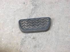 Накладка на педаль. Toyota: Platz, Ipsum, Prius C, iQ, Avensis, Corolla, Probox, Yaris Verso, Innova, Raum, Echo Verso, Caldina, Tarago, Voltz, Succee...