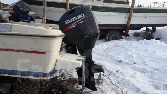 Yamaha F-24. 1990 ���, ����� 7,2��., ��������� ���������, 200��.�., ������ ����