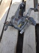 Подушка двигателя. Toyota Prius, ZVW30, ZVW30L Двигатель 2ZRFXE