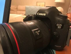 Canon EOS 5D Mark III ����
