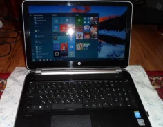 HP Pavilion 15-n060sr. 15.6", 2 300,0����, ��� 8 ��, ���� 1 120���, WiFi, ����������� �� 4��.