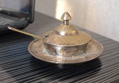 Масленка Икорница с лопаткой Индия Тяж металл Обмен