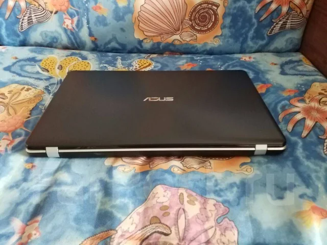 Asus K750JB-TY012H. 17.3", 2,4����, ��� 8 ��, ���� 1 500���, WiFi: 1, Bluetooth: 1, ����������� �� 4��. ����
