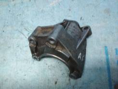 Крепление гидроусилителя. Audi S6, 4F2 Audi A6, 4F2, 4F2/C6 Двигатели: ASB, AUK, BAT, BBJ, BDW, BDX, BKH, BLB, BMK, BNA, BNG, BNK, BPJ, BPP, BRE, BRF...