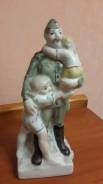 Статуэтки, фигурки.