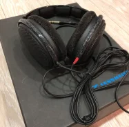 Sennheiser HD 600 ����
