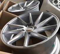 Vossen CVT. 8.5x19", 5x114.30, ET40, ЦО 73,1 мм.
