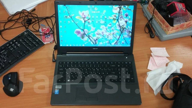 DEXP Aquilon. 15.6", 1,6����, ��� 4 ��, ���� 500���, WiFi: 1, Bluetooth: 1, ����������� �� 6��. ����