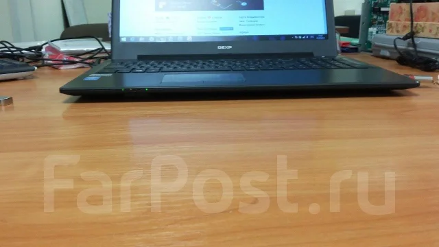 DEXP Aquilon. 15.6", 1,6����, ��� 4 ��, ���� 500���, WiFi: 1, Bluetooth: 1, ����������� �� 6��. ����