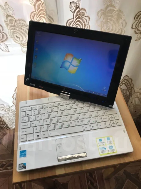 Asus Eee PC T101MT. 10.1", 1,6����, ��� 2048 ��, ���� 160���, WiFi: 1, ����������� �� 3��. ����