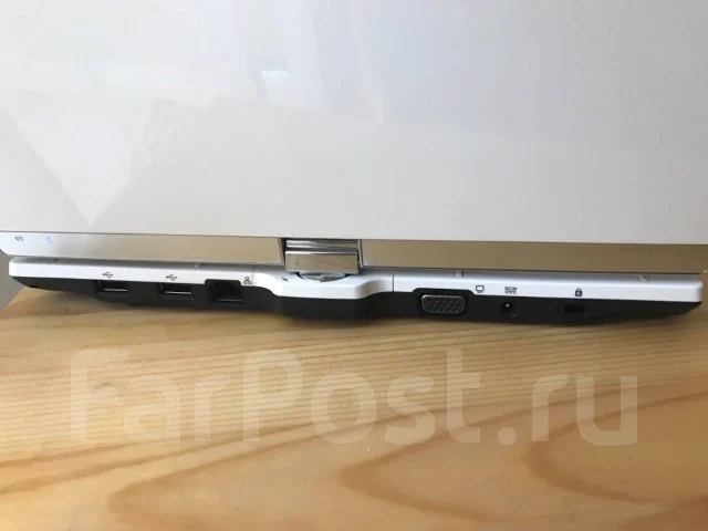 Asus Eee PC T101MT. 10.1", 1,6����, ��� 2048 ��, ���� 160���, WiFi: 1, ����������� �� 3��. ����