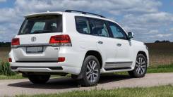 Накладка на бампер. Toyota Land Cruiser, GRJ200, J200, URJ200, URJ202, URJ202W, UZJ200, UZJ200W, VDJ200 Двигатели: 1URFE, 1VDFTV