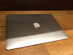 Apple MacBook Air 13 2011 Mid. 13.3", 1,7����, ��� 4 ��, WiFi, Bluetooth
