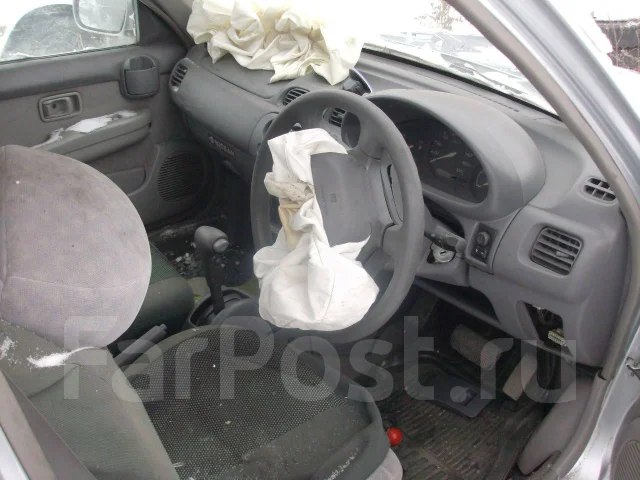 Nissan March. K11, CG10 ����