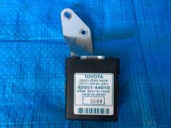 Блок управления дверями. Toyota Isis, ANM10, ANM10G, ANM10W, ANM15, ANM15G, ANM15W, ZNM10, ZNM10G, ZNM10W Двигатели: 1AZFSE, 1ZZFE