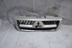 Решетка радиатора. Mitsubishi Pajero, V75W Двигатель 6G74