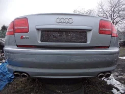 Audi S8 ����