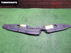 Дефлектор радиатора. Toyota Prius, ZVW30, ZVW30L, ZVW35 Двигатели: 2ZRFXE, 5ZRFXE