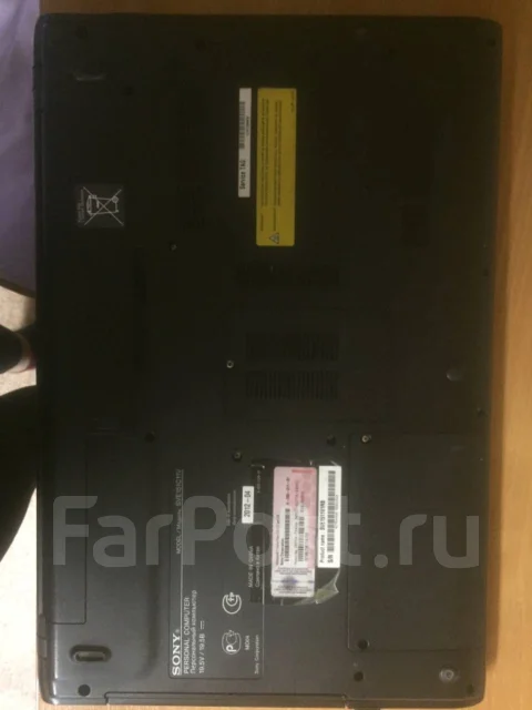 Sony VAIO SVE1511V1R. 15.5", 2 500����, ��� 4 ��, ���� 500���, WiFi: 1, Bluetooth: 1, ����������� �� 3��. ����