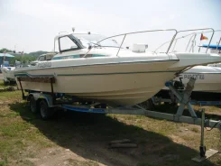 Yamaha FC-23. 1996 ���, ����� 7��., ��������� ���������, 115��.�., ������ ����