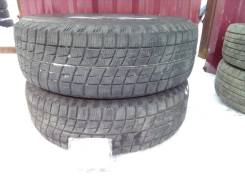 Bridgestone. Зимние, без шипов, 2013 год, 5 %, 2 шт