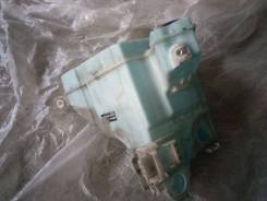 Бачок стеклоомывателя. Toyota Land Cruiser Prado, GDJ150, GDJ150L, GDJ150W, GDJ151, GDJ151W, GDJ155, GRJ150, GRJ150L, GRJ150W, GRJ151, GRJ151W, GRJ152...