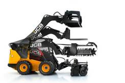 JCB. Фронтальный мини-погрузчик с бортовым поворотом 135, 2 200 куб. см., 612 кг.