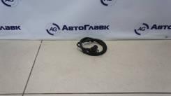 Датчик abs. Volkswagen Passat, 3B2, 3B3, 3B5, 3B6 Двигатели: 1Z, ACK, ADP, ADR, AEB, AFB, AFH, AFN, AFY, AGE, AGR, AGZ, AHA, AHH, AHL, AHU, AJM, AJT...
