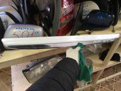 Накладка на дверь багажника. Toyota Corolla Fielder, NZE141, NZE141G, NZE144, NZE144G, ZRE144, ZRE144G