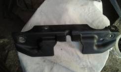 Накладка на замкок капота Hyundai Accent 2008 год. Hyundai Accent, MC Hyundai Verna Двигатели: D4FA, G4ED, G4EE