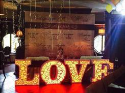Объемные световые буквы «LOVE»